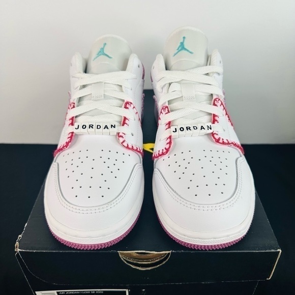 Jordan 1 Low Nike Jordan Knit Size 6 Y New with box DM9037-100 - Picture 5 of 8